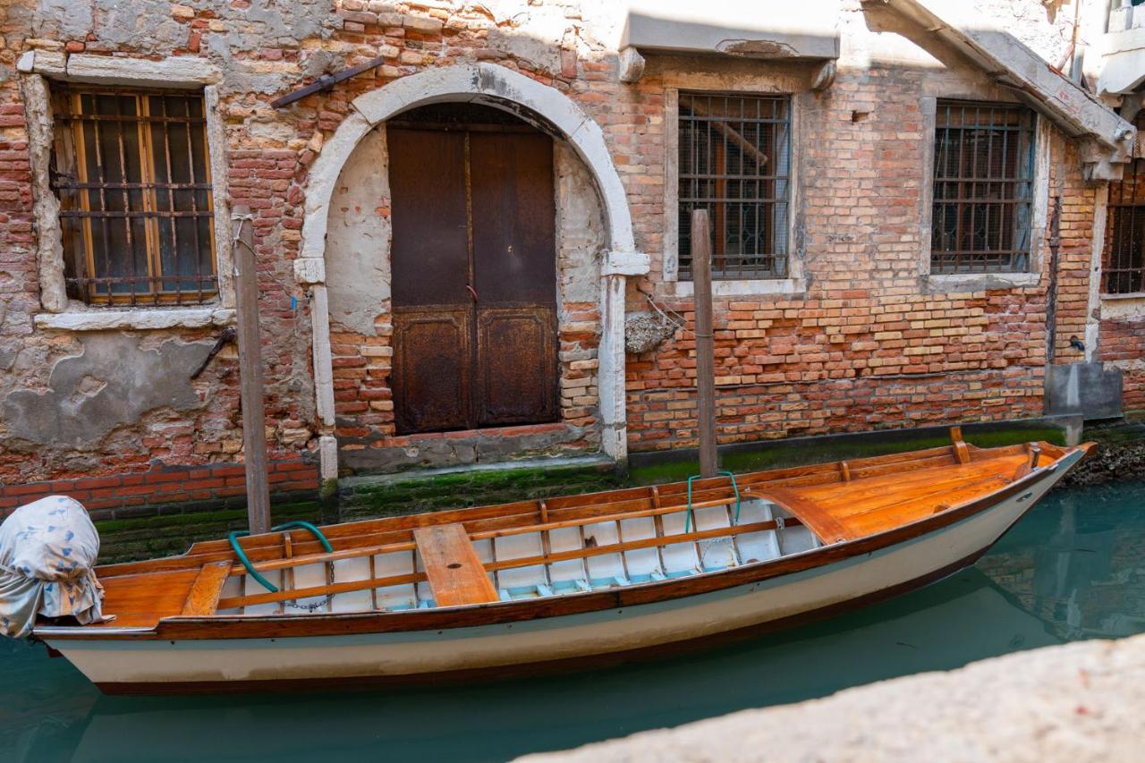 Casa Al Ponte Scudi - 4 Windows On The Canal Venice Luaran gambar